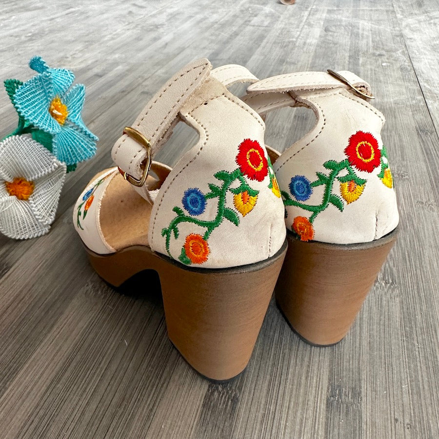 Elisa's Ankle Strap Pumps