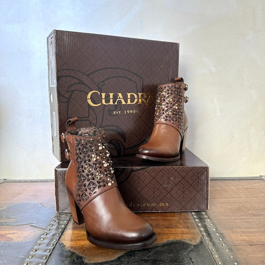 Cuadra Wmns Brown Laser & Crystals Round Toe Boots 3W02RS