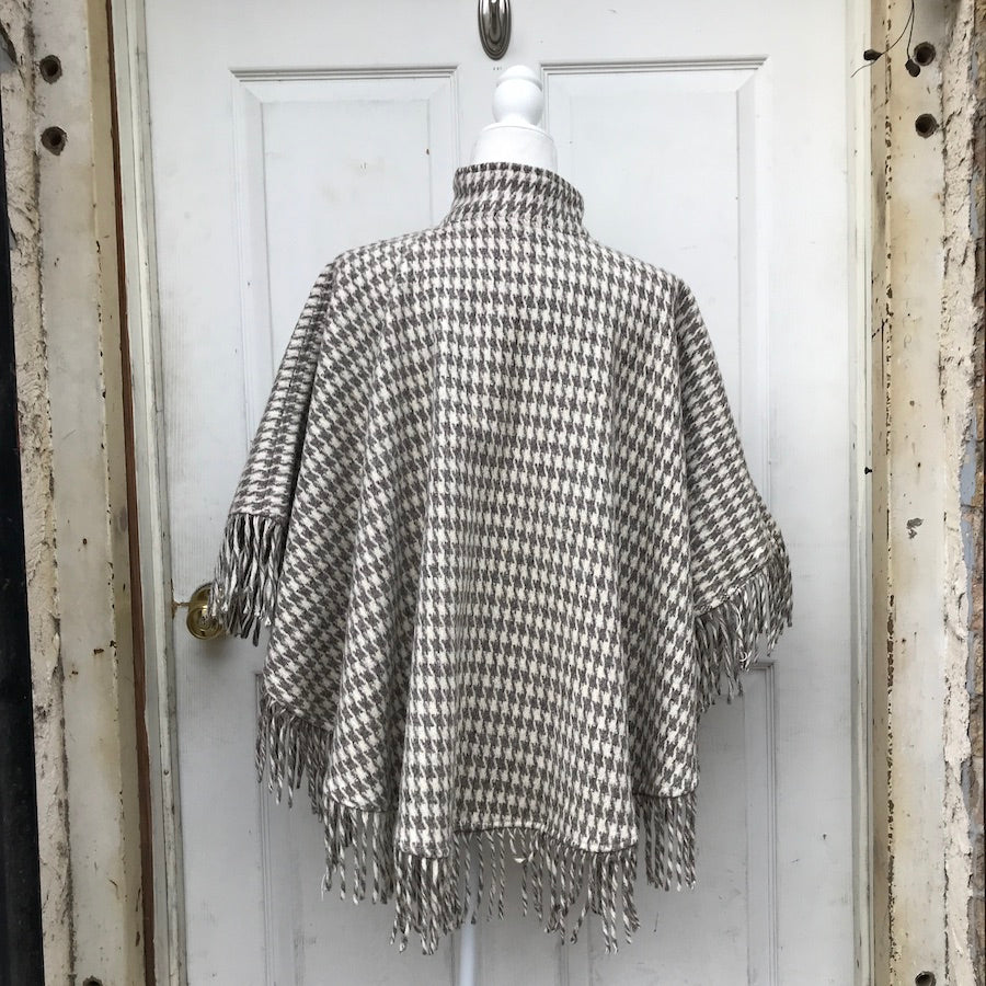 Antonio's Poncho( O/S )