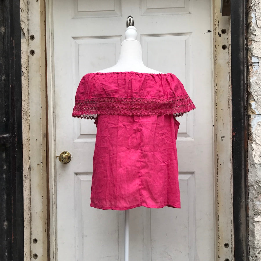 Amelia's Off-shoulder Blouse ( S/M )