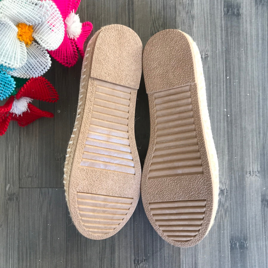 La Muneca Maria Aztec Flats