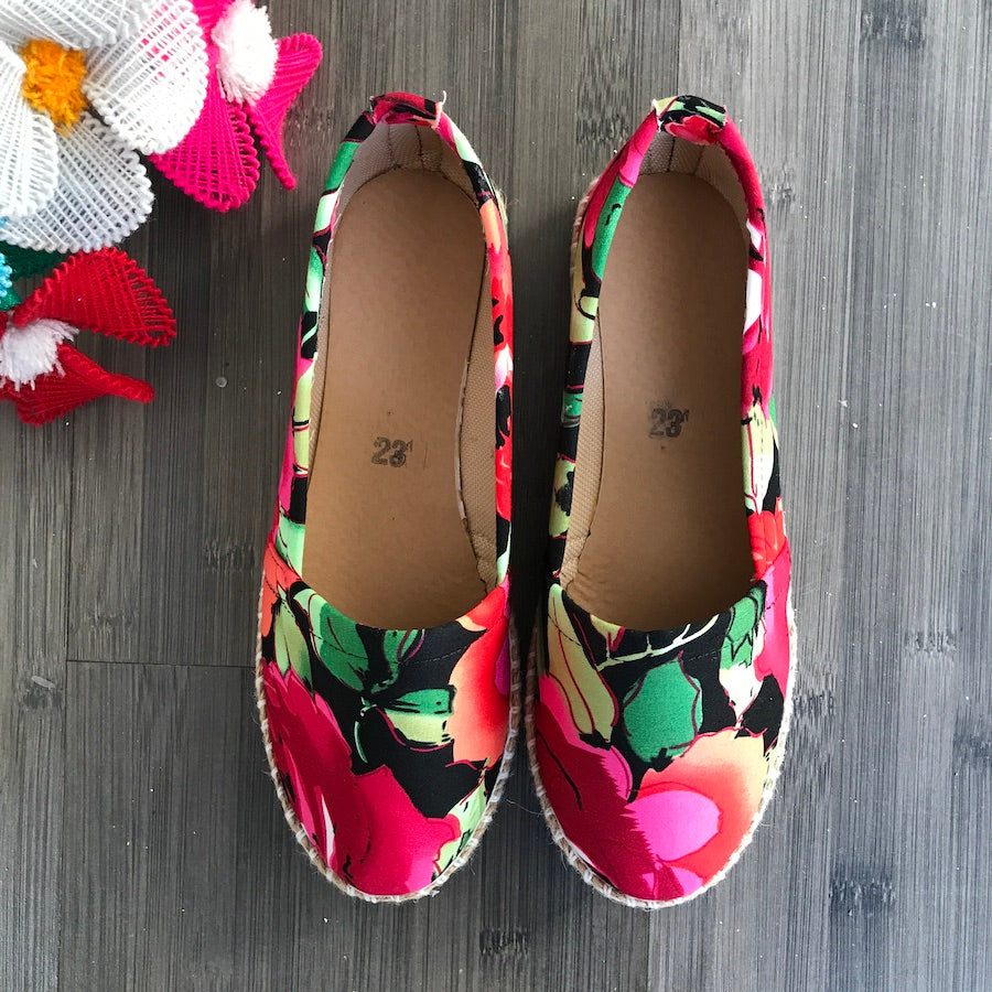 Sary's Aztec Flats