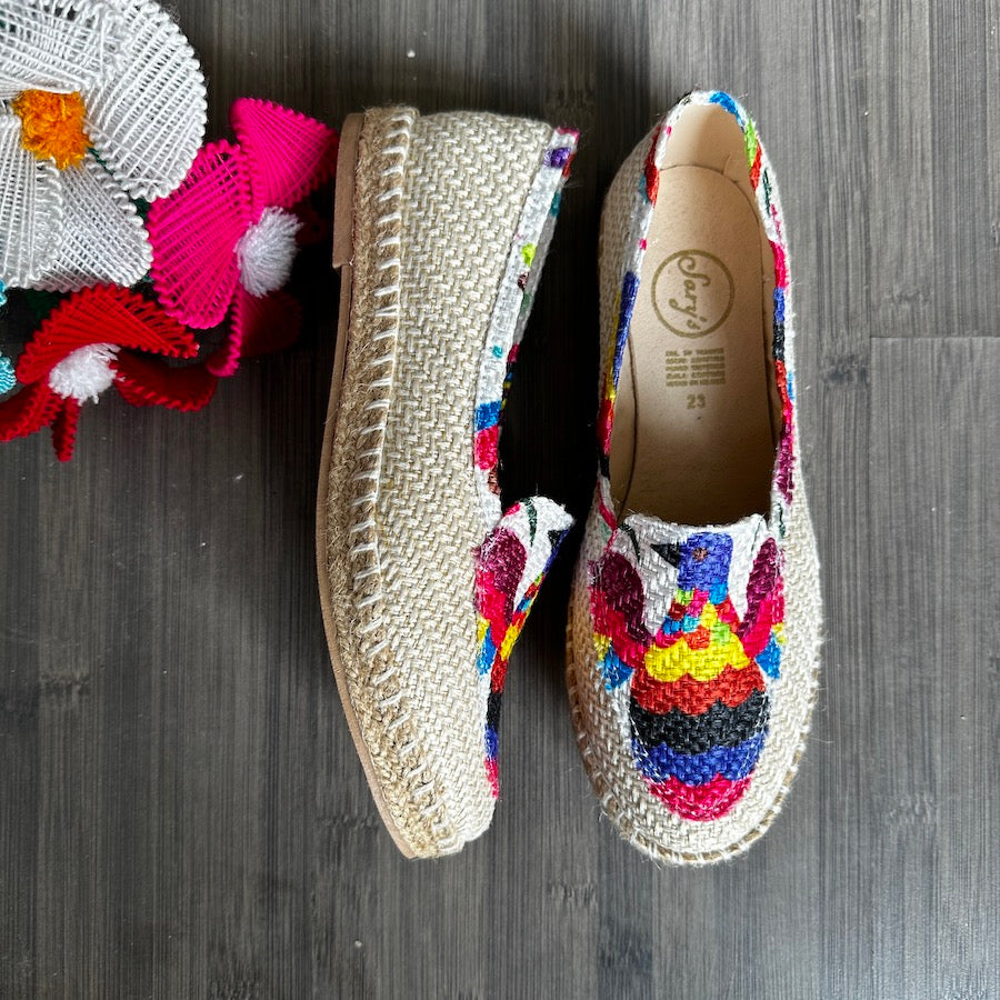 Sary's Aztec Flats ( US 6 )