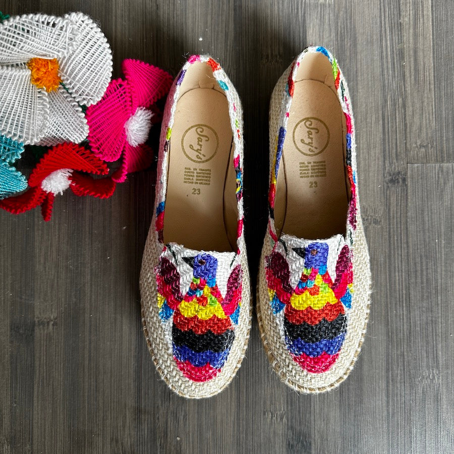 Sary's Aztec Flats ( US 6 )