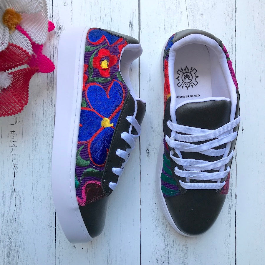 Embroidered Wmns Sneakers
