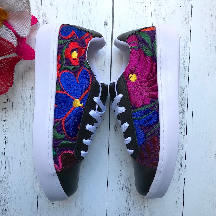 Embroidered Wmns Sneakers