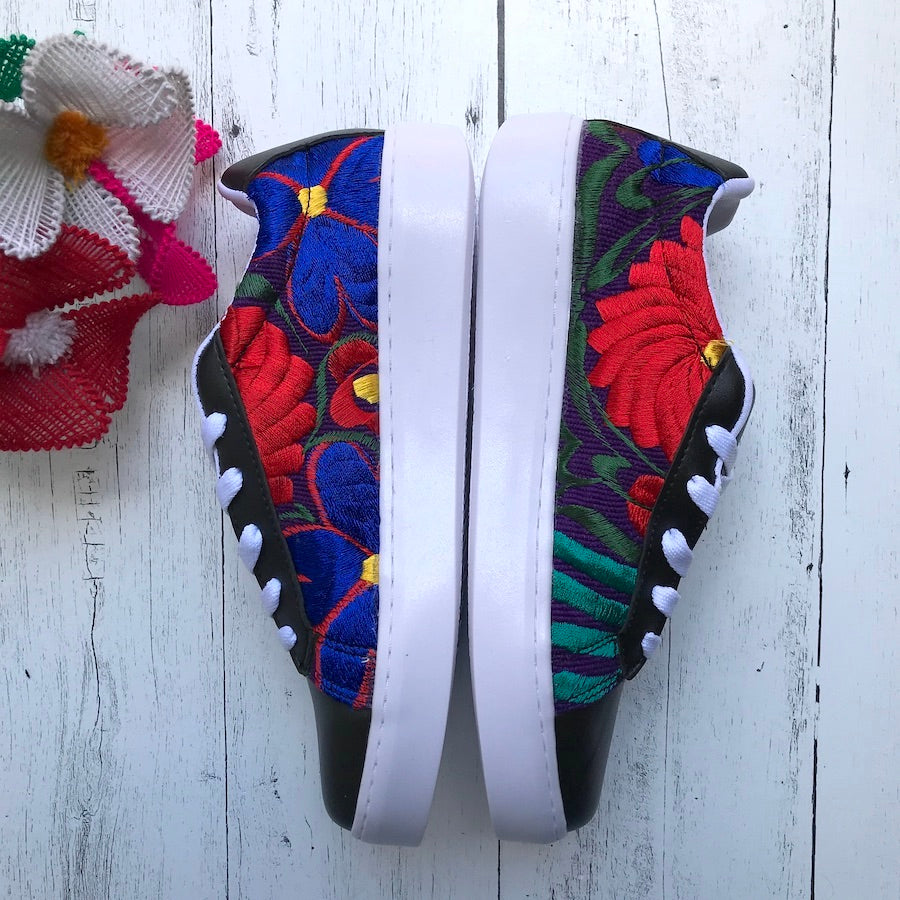 Embroidered Wmns Sneakers