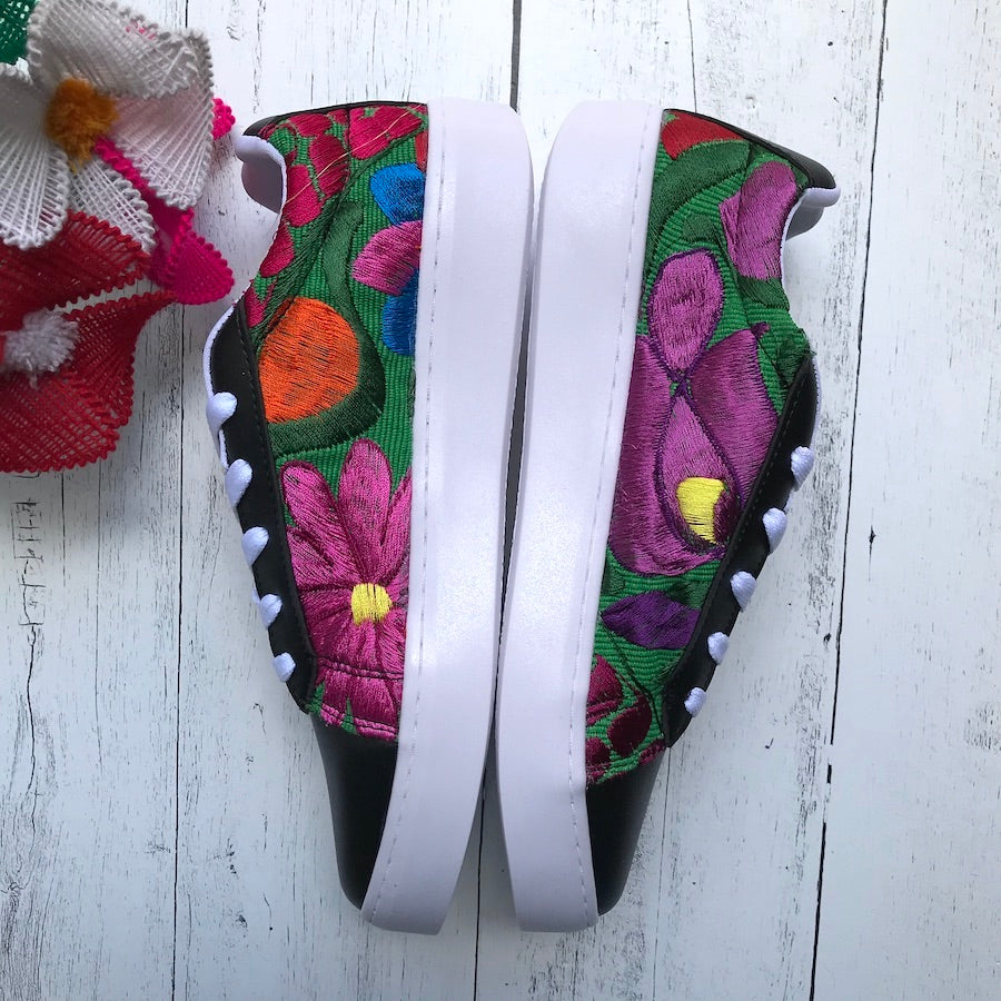Embroidered Wmns Sneakers
