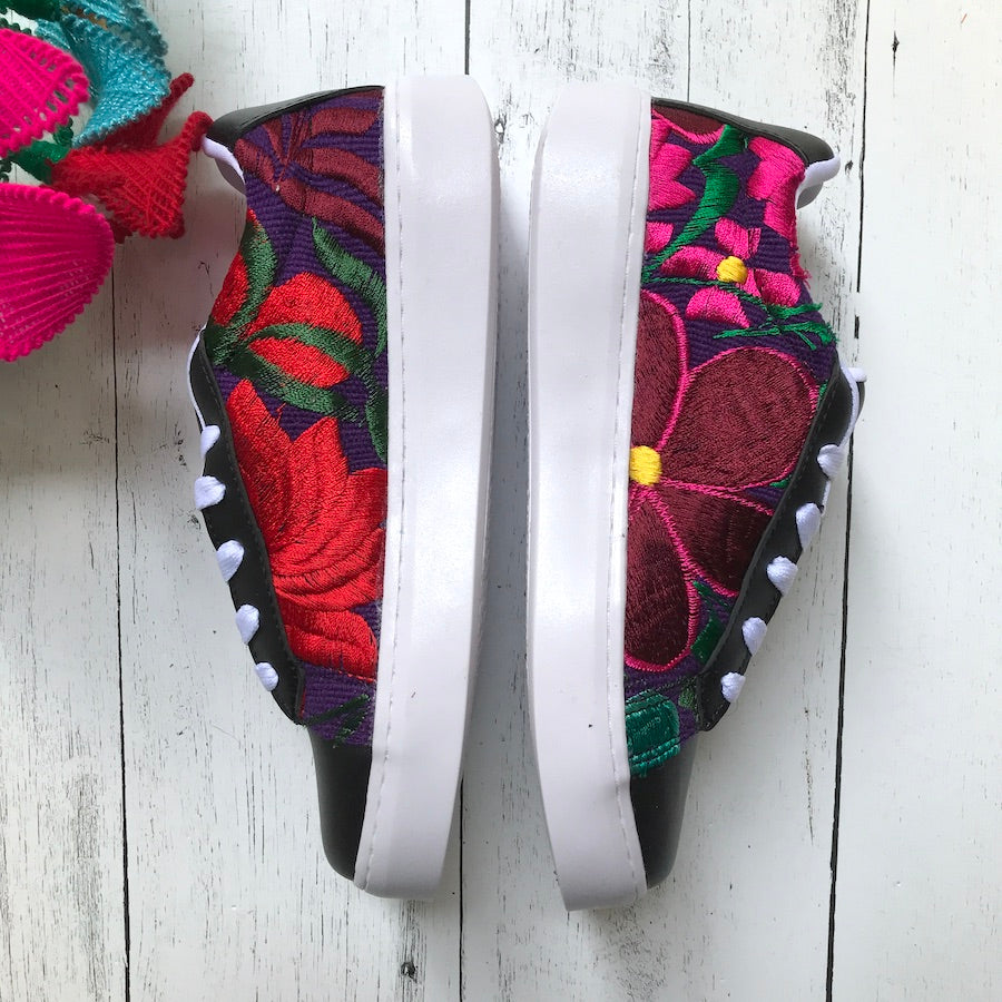 Embroidered Wmns Sneakers