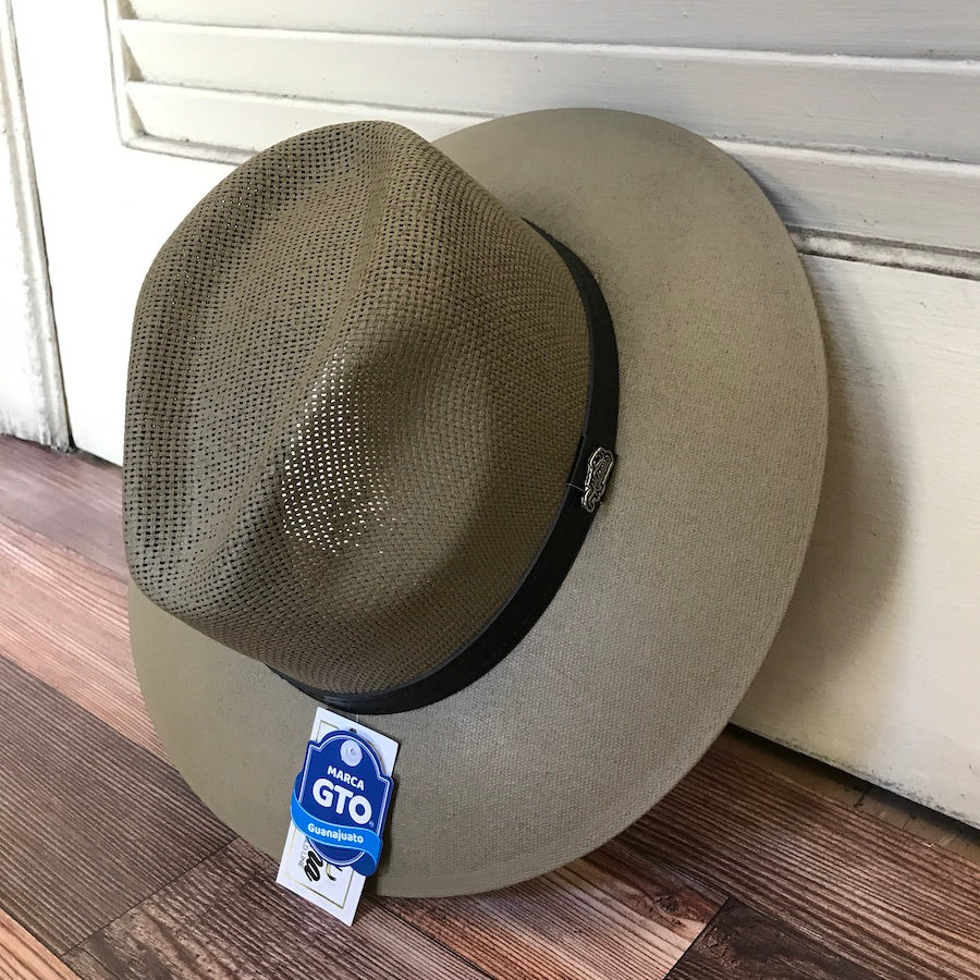 Village Straw Hat ( M )