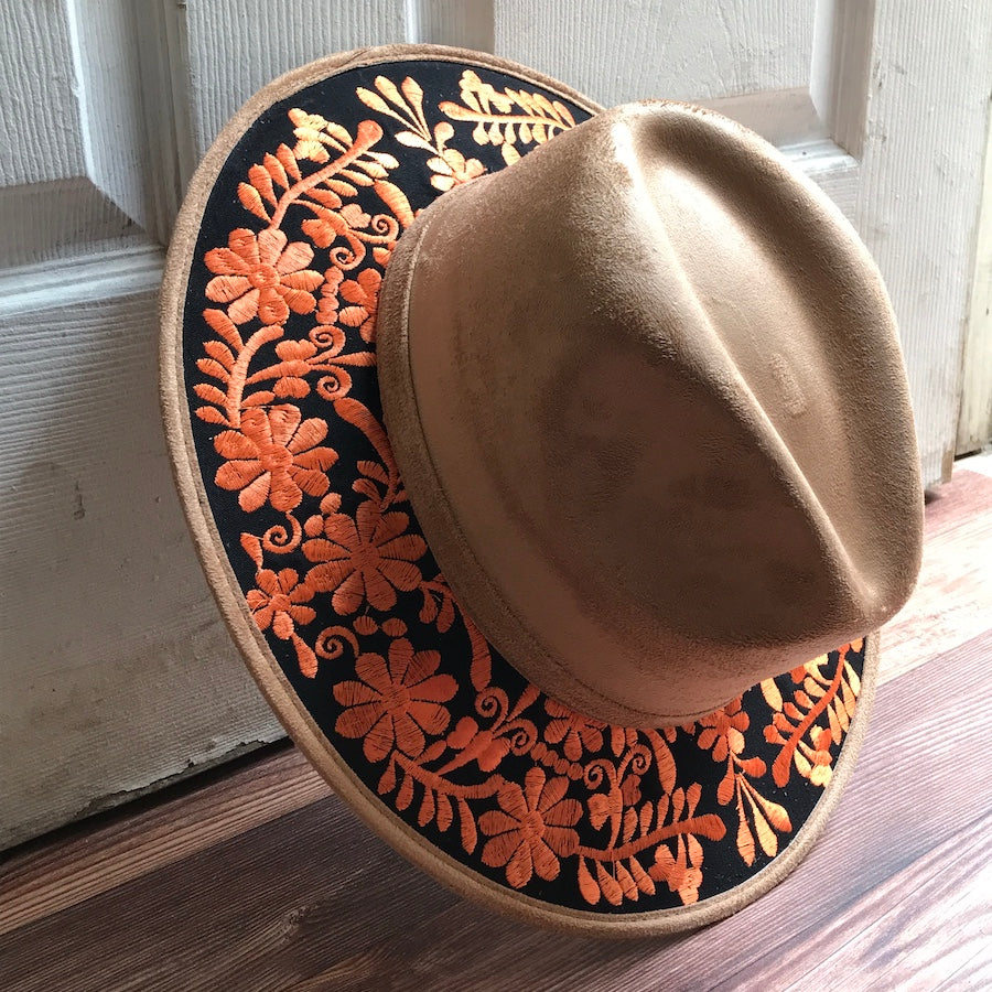 Flora's Embroidered Suede Hat ( M )