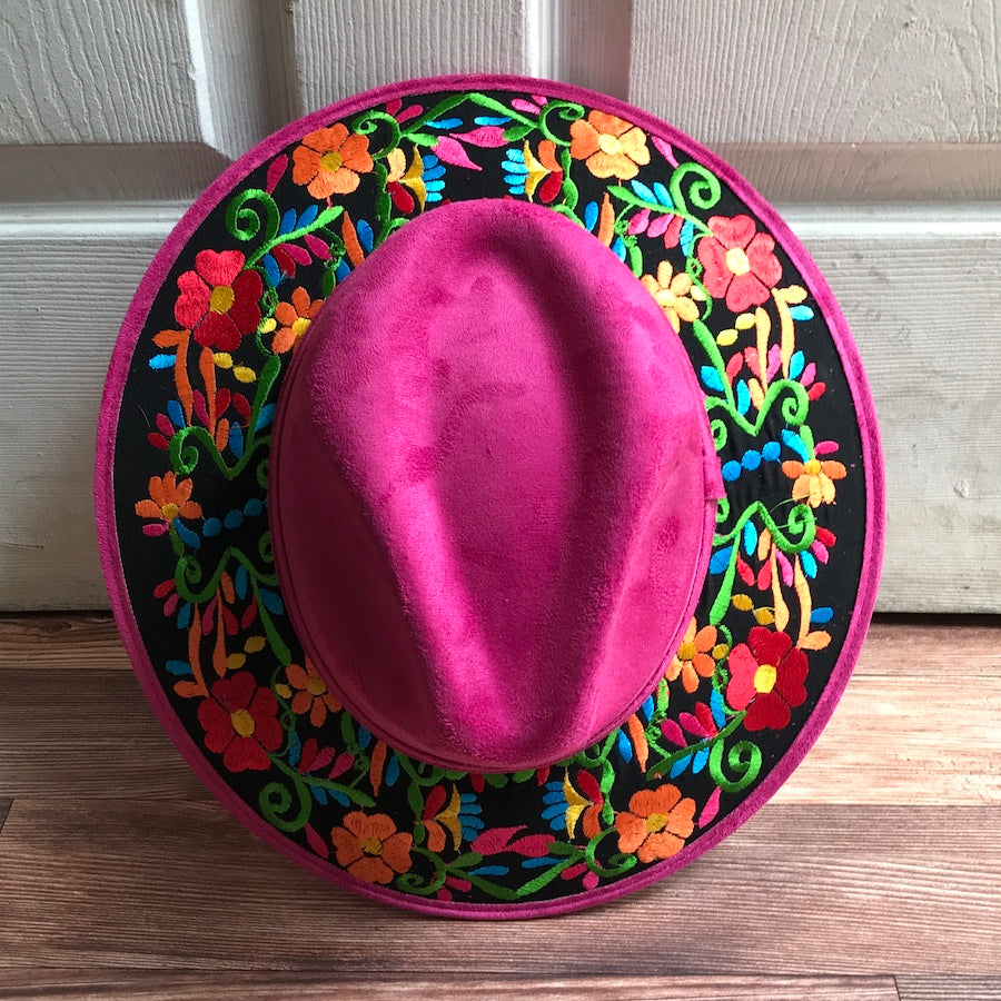 Flora's Embroidered Suede Hat ( M )