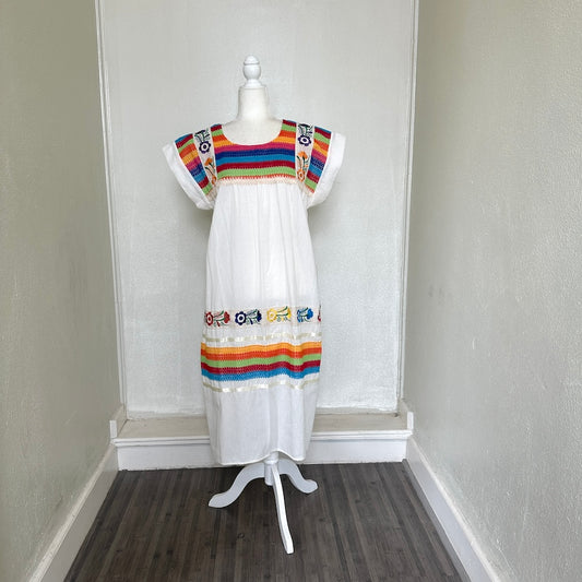 Chiapas Traditional Embroidered Dress (L)