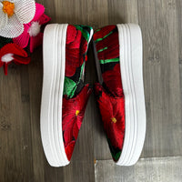 Embroidered Slip-On Sneakers ( US 7 )