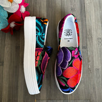 Embroidered Slip-On Sneakers ( US 9 )