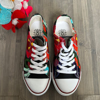 Embroidered Wmns Sneakers ( US 8  )
