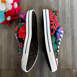 Embroidered Wmns Sneakers ( US 8  )