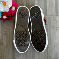 Embroidered Wmns Sneakers ( US 7  )