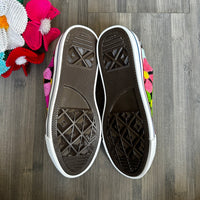 Embroidered Wmns Sneakers ( US 6  )