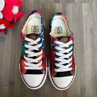 Embroidered Wmns Sneakers ( US 6  )