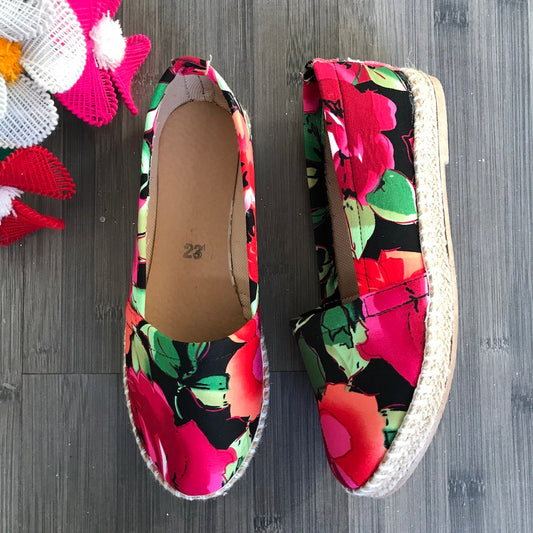 Sary's Aztec Flats