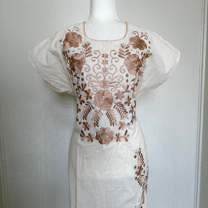 Floral Embroidered Midi Dress ( L )