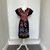 Pavo real Embroidered Dress ( M )