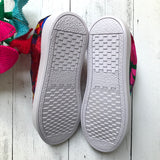 Embroidered Wmns Sneakers ( US 6 )
