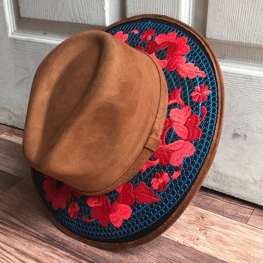 Flora's Embroidered Suede Hat ( M )