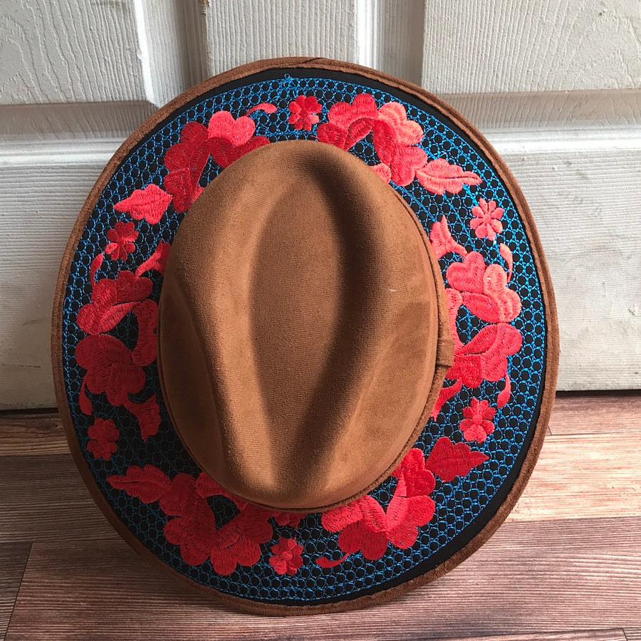 Flora's Embroidered Suede Hat ( M )